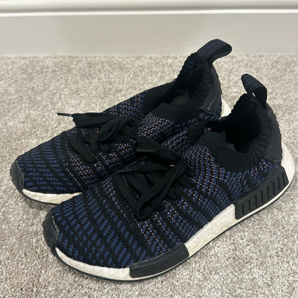 Adidas men’s sneakers size 8.5.
